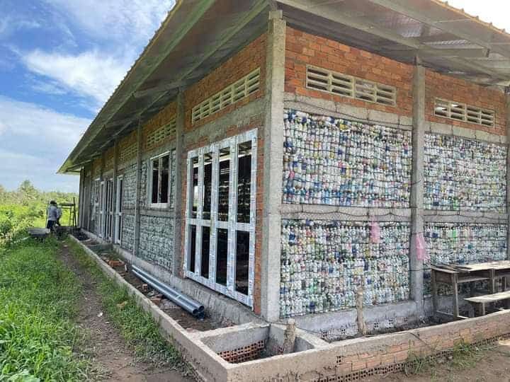 Creative Ways to Upcycle Plastic Bottles